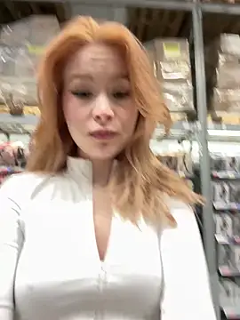 Snapshot of Eliiizaaa chatting on 15, 11, 2025 Eliiizaaa online show from 15, 11, 2025