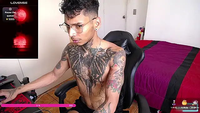 Snapshot of nathan_aress6666 chatting on 13, 11, 2025 nathan aress6666 online show from 13, 11, 2025