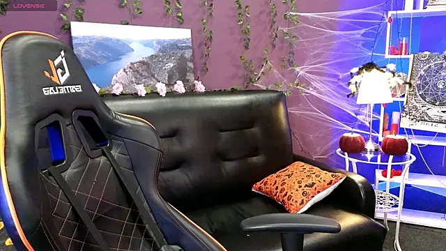 Snapshot of Mystery_Mary chatting on 30, 10, 2025 Mystery Mary online show from 30, 10, 2025