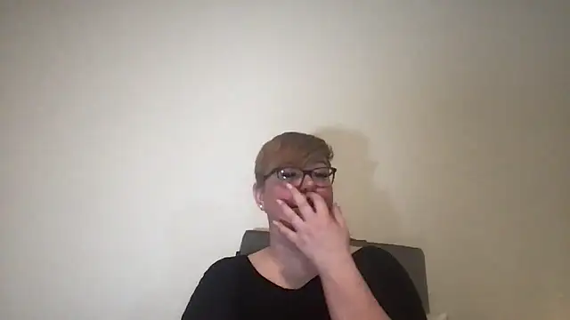 lusciouskitten online show from 4, 2, 2026