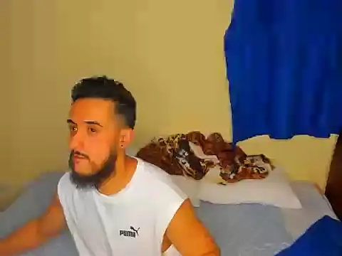 Snapshot of astredad2025 chatting on 19, 11, 2025 astredad2025 online show from 19, 11, 2025