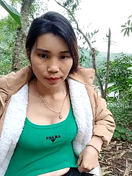 Snapshot of Bear_bear0 chatting on 2, 11, 2025 Bear bear0 online show from 2, 11, 2025