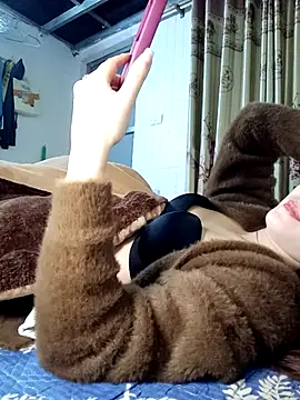 Snapshot of Family-Lovee chatting on 15, 12, 2025 Family-Lovee online show from 15, 12, 2025