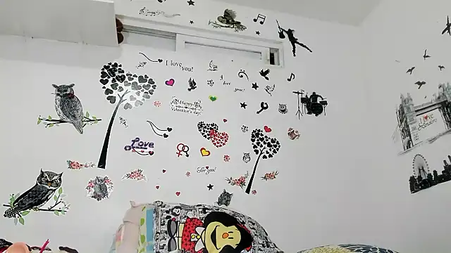 Snapshot of YAILIN_04 chatting on 3, 12, 2025 YAILIN 04 online show from 3, 12, 2025