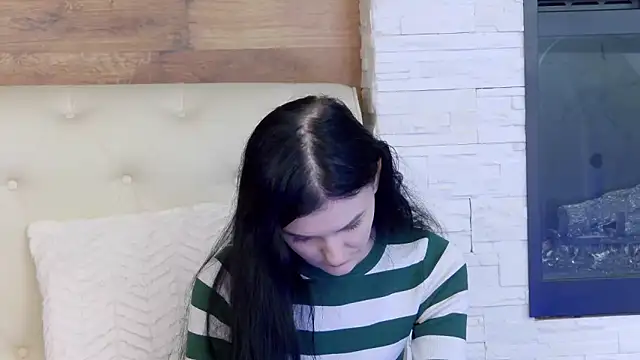 KendraNoir online show from 4, 2, 2026