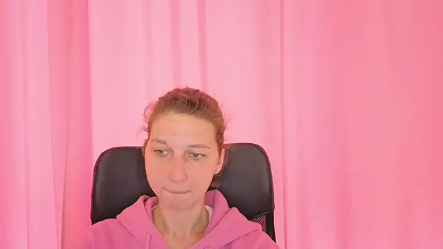 CuteEllii online show from 24, 10, 2025