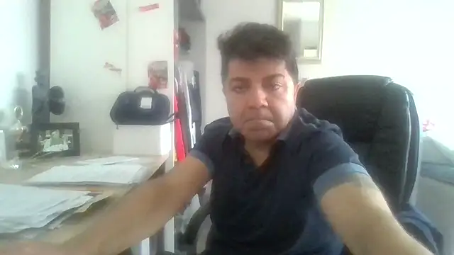 Snapshot of aufstieg95 chatting on 14, 10, 2025 aufstieg95 online show from 14, 10, 2025