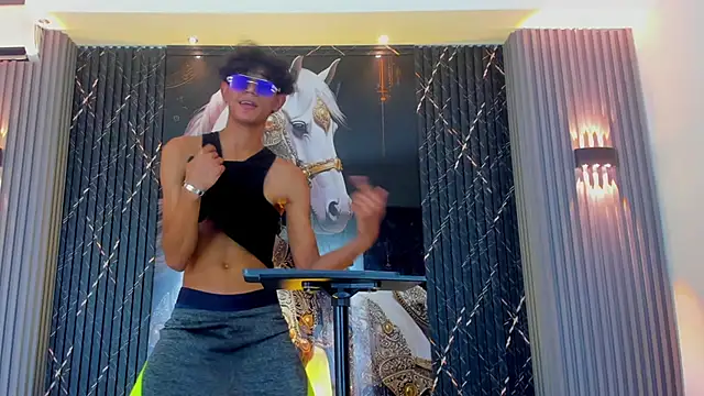 Snapshot of Sex_Boy_33_ chatting on 7, 11, 2025 Sex Boy 33 online show from 7, 11, 2025