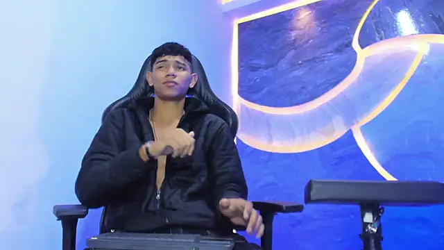 Snapshot of Sex_Boy_33_ chatting on 26, 11, 2025 Sex Boy 33 online show from 26, 11, 2025