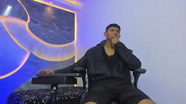 Snapshot of Sex_Boy_33_ chatting on 30, 11, 2025 Sex Boy 33 online show from 30, 11, 2025