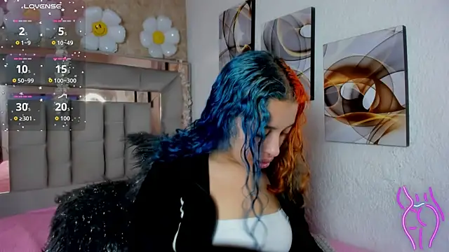 Cristall ravven online show from 7, 11, 2025