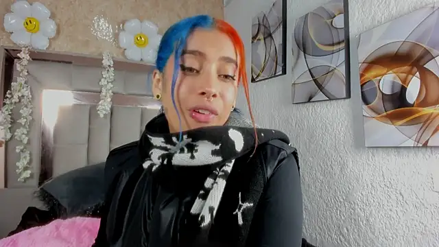 Cristall ravven online show from 9, 1, 2026