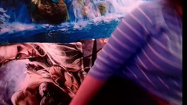 Snapshot of Doreen03 chatting on 21, 10, 2025 Doreen03 online show from 21, 10, 2025