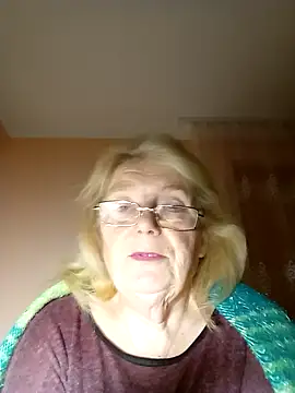 Snapshot of AmyLove353 chatting on 6, 11, 2025 AmyLove353 online show from 6, 11, 2025