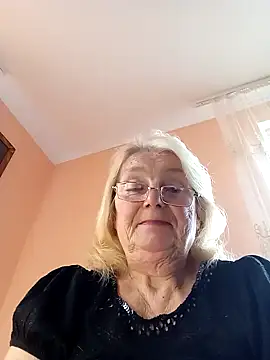 Snapshot of AmyLove353 chatting on 17, 11, 2025 AmyLove353 online show from 17, 11, 2025