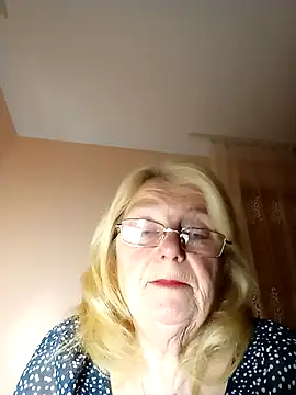 Snapshot of AmyLove353 chatting on 24, 11, 2025 AmyLove353 online show from 24, 11, 2025