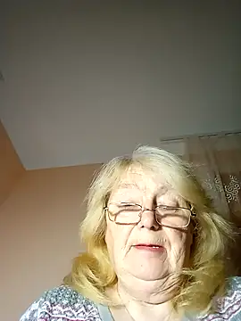 Snapshot of AmyLove353 chatting on 26, 11, 2025 AmyLove353 online show from 26, 11, 2025