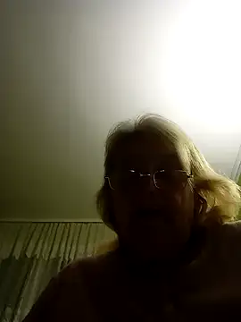 Snapshot of AmyLove353 chatting on 18, 12, 2025 AmyLove353 online show from 18, 12, 2025