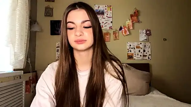 Snapshot of TheRealAnna chatting on 5, 11, 2025 TheRealAnna online show from 5, 11, 2025