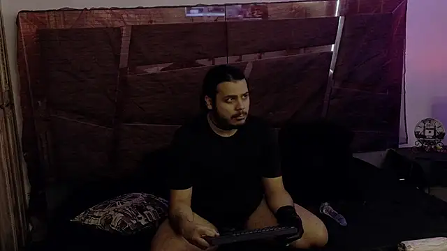 Snapshot of DemienMdivani chatting on 20, 11, 2025 DemienMdivani online show from 20, 11, 2025