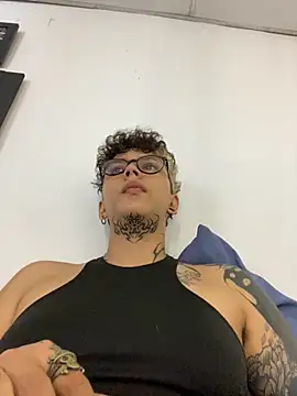 Snapshot of Abby_Evanns1 chatting on 15, 11, 2025 Abby Evanns1 online show from 15, 11, 2025