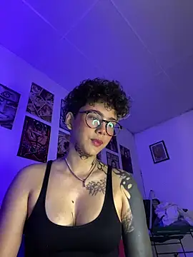 Snapshot of Abby_Evanns1 chatting on 17, 12, 2025 Abby Evanns1 online show from 17, 12, 2025