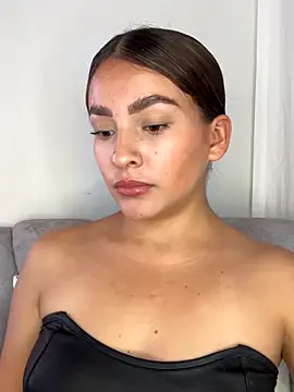 Snapshot of Talia_Bonet chatting on 22, 10, 2025 Talia Bonet online show from 22, 10, 2025
