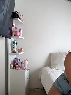 Snapshot of Talia_Bonet chatting on 3, 11, 2025 Talia Bonet online show from 3, 11, 2025