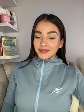 Snapshot of Talia_Bonet chatting on 5, 11, 2025 Talia Bonet online show from 5, 11, 2025