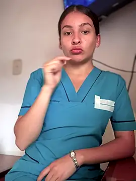 Snapshot of Talia_Bonet chatting on 11, 11, 2025 Talia Bonet online show from 11, 11, 2025