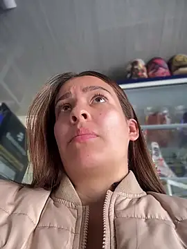 Snapshot of Talia_Bonet chatting on 13, 11, 2025 Talia Bonet online show from 13, 11, 2025