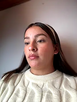 Snapshot of Talia_Bonet chatting on 17, 11, 2025 Talia Bonet online show from 17, 11, 2025