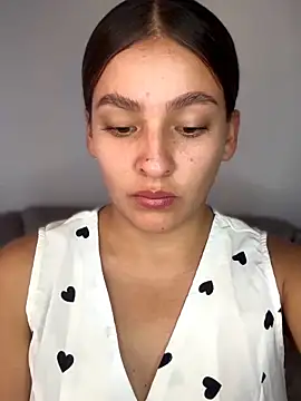 Snapshot of Talia_Bonet chatting on 5, 12, 2025 Talia Bonet online show from 5, 12, 2025