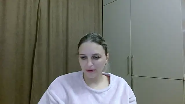 Snapshot of ElisSky301 chatting on 29, 10, 2025 ElisSky301 online show from 29, 10, 2025