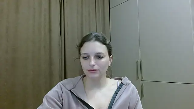 Snapshot of ElisSky301 chatting on 22, 11, 2025 ElisSky301 online show from 22, 11, 2025