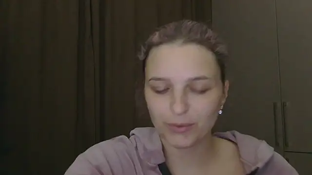 Snapshot of ElisSky301 chatting on 13, 12, 2025 ElisSky301 online show from 13, 12, 2025