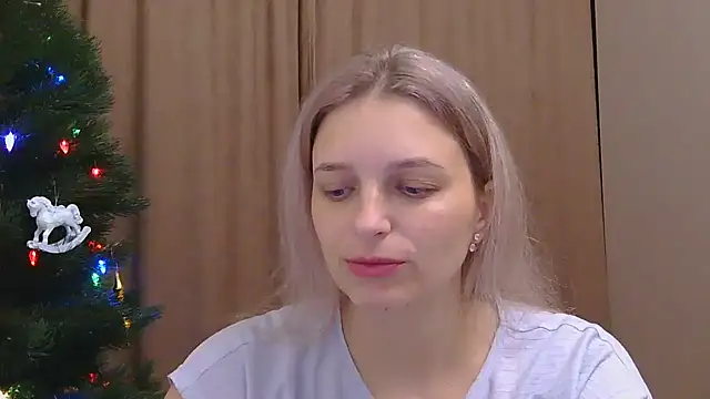 Snapshot of ElisSky301 chatting on 16, 12, 2025 ElisSky301 online show from 16, 12, 2025