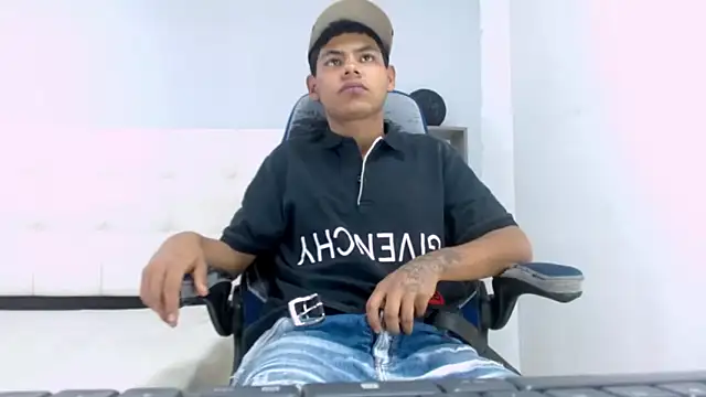 Snapshot of Yordi_Alpha chatting on 24, 10, 2025 Yordi Alpha online show from 24, 10, 2025