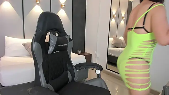 Snapshot of mia_collins96 chatting on 1, 3, 2026 mia collins96 online show from 1, 3, 2026