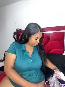 Snapshot of NataliaaMiller_ chatting on 28, 10, 2025 NataliaaMiller online show from 28, 10, 2025