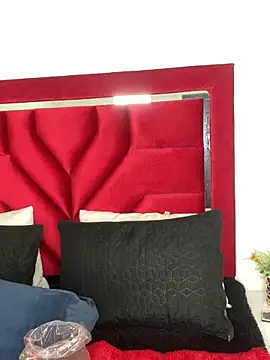 Snapshot of NataliaaMiller_ chatting on 6, 11, 2025 NataliaaMiller online show from 6, 11, 2025