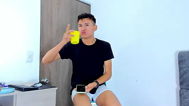 Nicolas Torres  online show from 7, 11, 2025