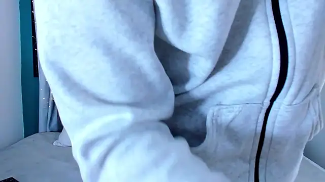 Nicolas Torres  online show from 18, 12, 2025