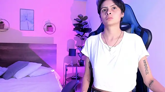 Snapshot of MartinnaGrecco chatting on 29, 11, 2025 MartinnaGrecco online show from 29, 11, 2025