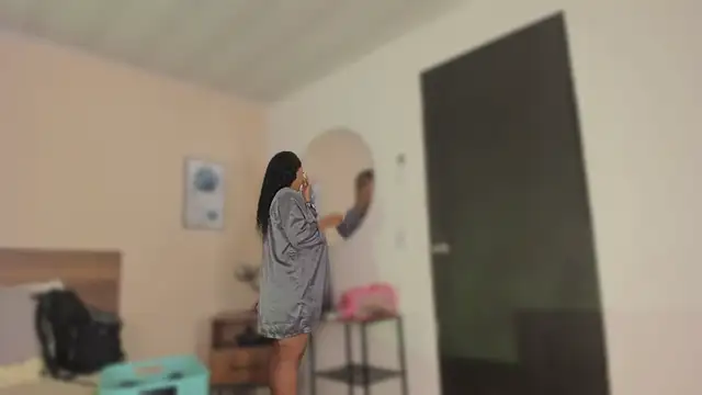 Snapshot of YariRose chatting on 10, 1, 2026 YariRose online show from 10, 1, 2026