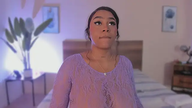 Snapshot of YariRose chatting on 12, 1, 2026 YariRose online show from 12, 1, 2026