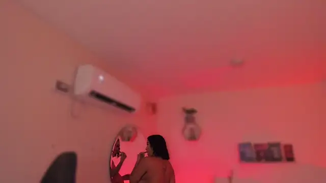 Snapshot of YariRose chatting on 14, 2, 2026 YariRose online show from 14, 2, 2026