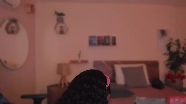 Snapshot of YariRose chatting on 16, 2, 2026 YariRose online show from 16, 2, 2026