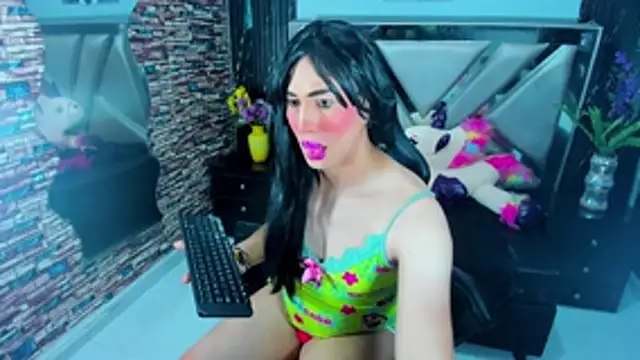 Snapshot of Jennfer_Winson chatting on 19, 11, 2025 Jennfer Winson online show from 19, 11, 2025