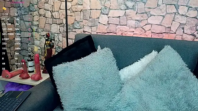 mia roux1 online show from 6, 11, 2025